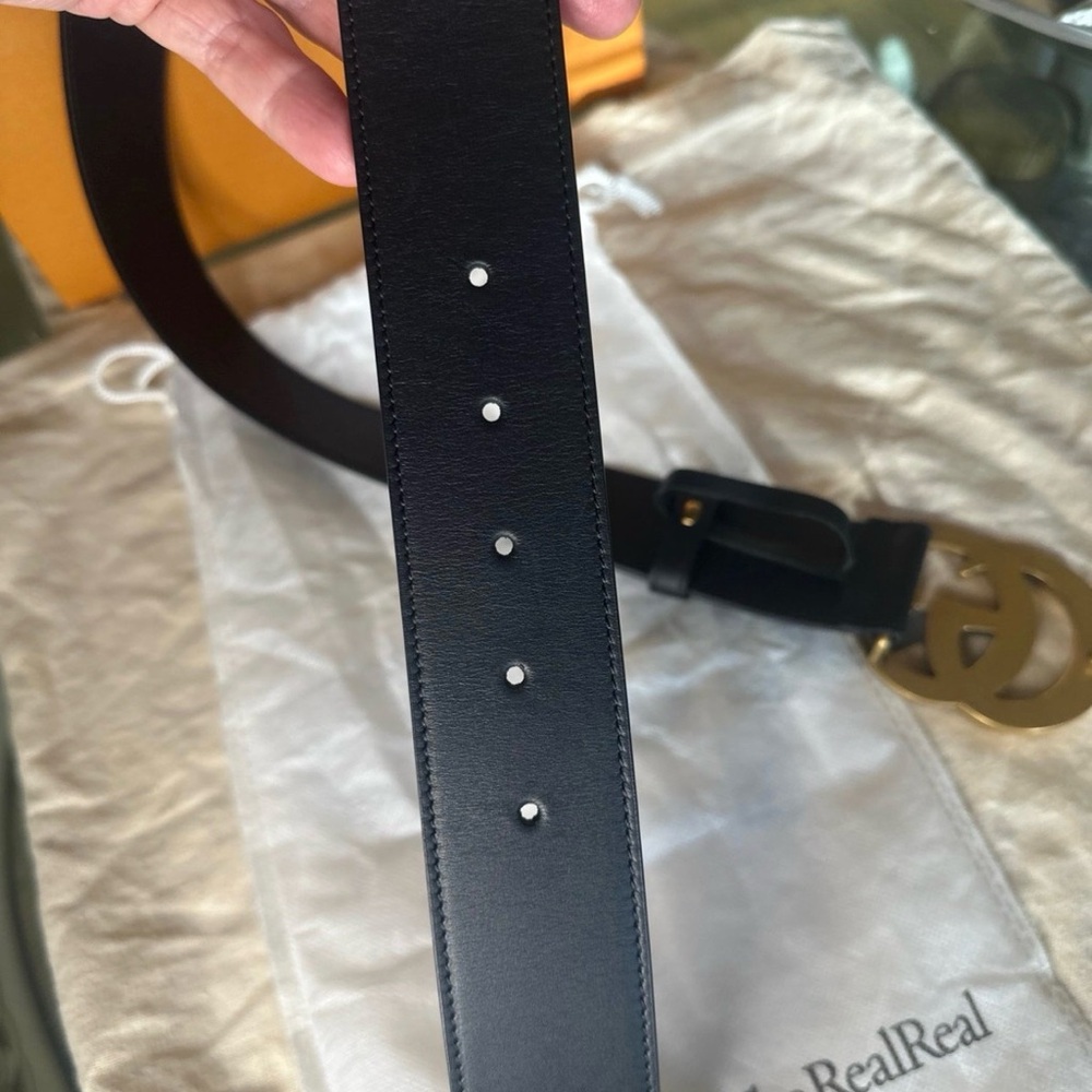 Gucci Black Belt with Gold Logo Buckle - Picture 9 of 12